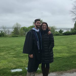 Meet your Posher, Leslie